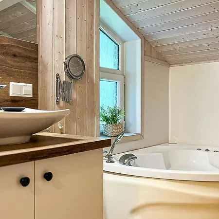 Schmugglerstieg - Dorf 03 *